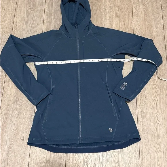 Woman’s mountain hardwear jacket - Picture 2 of 7